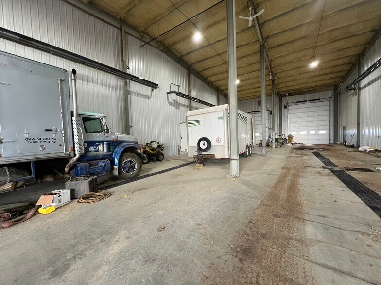 More Photos Of 10661 231 St NW, Edmonton Warehouse For Sale