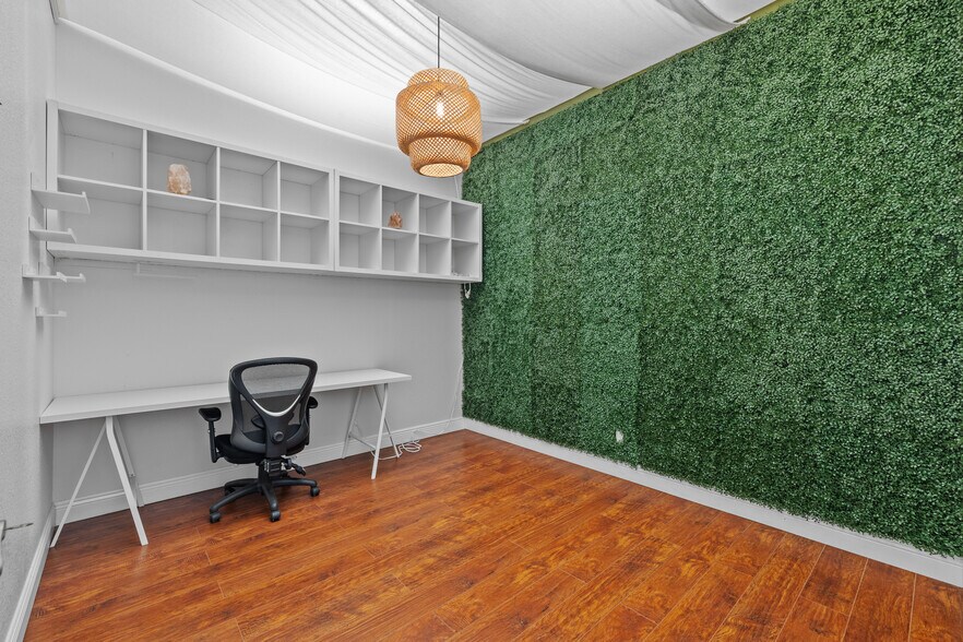 More Photos Of 3104 N Armenia Ave, Tampa Coworking Space