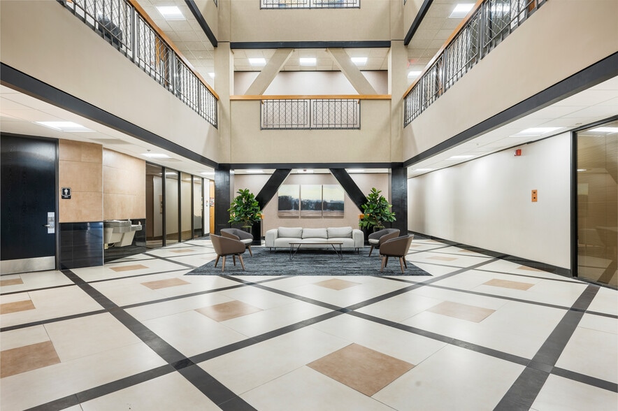 More Photos Of 85 NE Loop 410, San Antonio Office For Lease