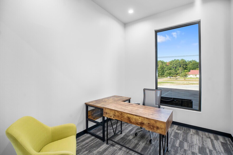 More Photos Of 2001 Tulane Dr, Lufkin Medical For Sale