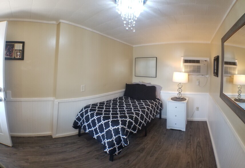 More Photos Of 1305 N Superior Ave, Tomah Apartments For Sale