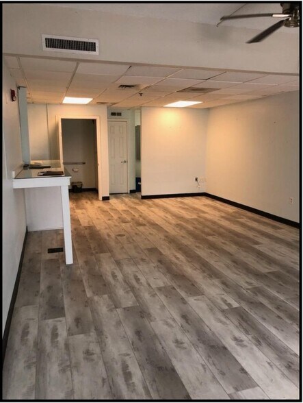 More Photos Of 106 N Water St, Wilmington Apartments For Sale