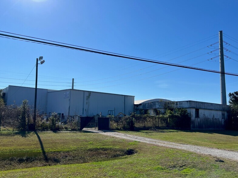 More Photos Of 1795 King Street Ext, North Charleston Warehouse For Sale
