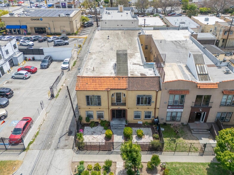 More Photos Of 1014 W 57th St, Los Angeles Apartments For Sale
