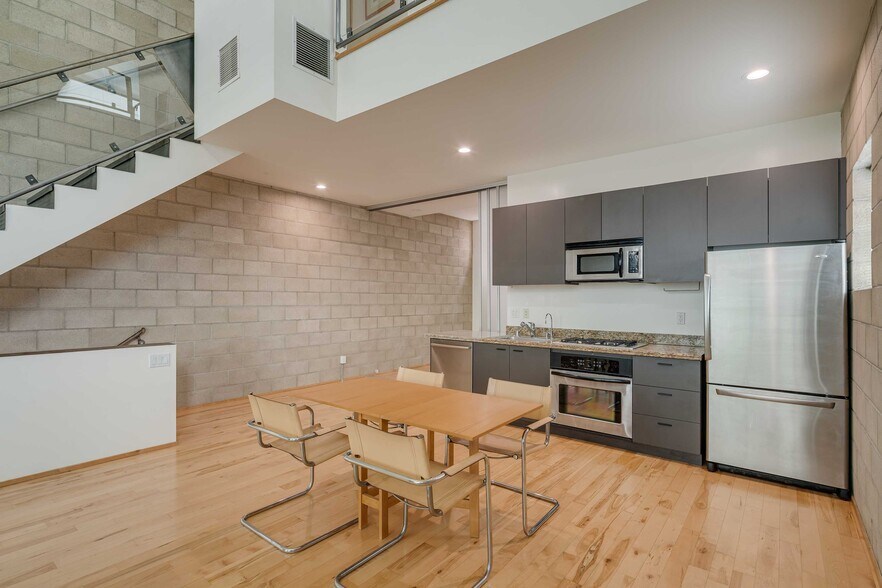 More Photos Of 717-743 N Highland Ave, Los Angeles Flex For Sale