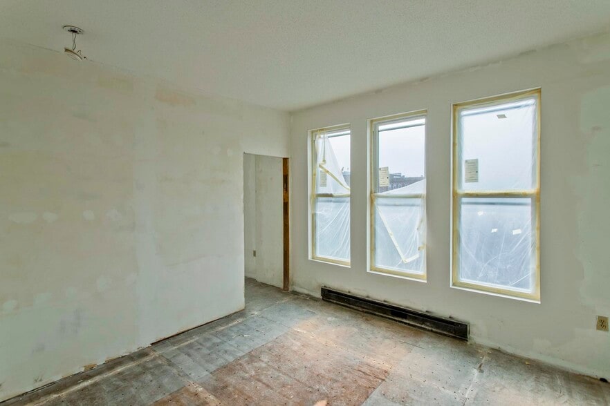 More Photos Of 445-447 High St, Holyoke Storefront Retail Residential For Sale