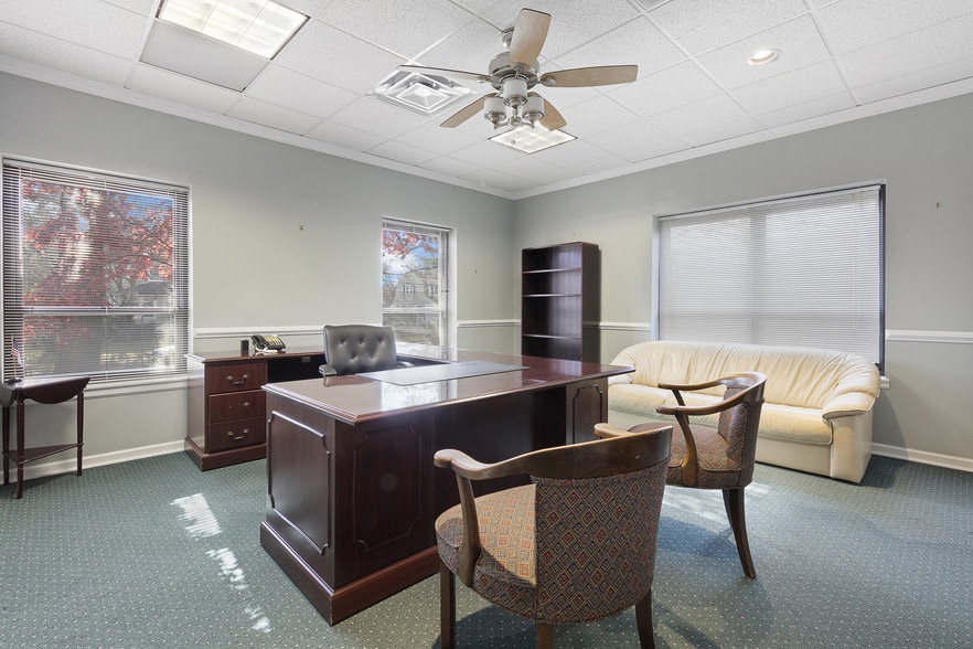 More Photos Of 188 E Bergen Pl, Red Bank Office For Sale