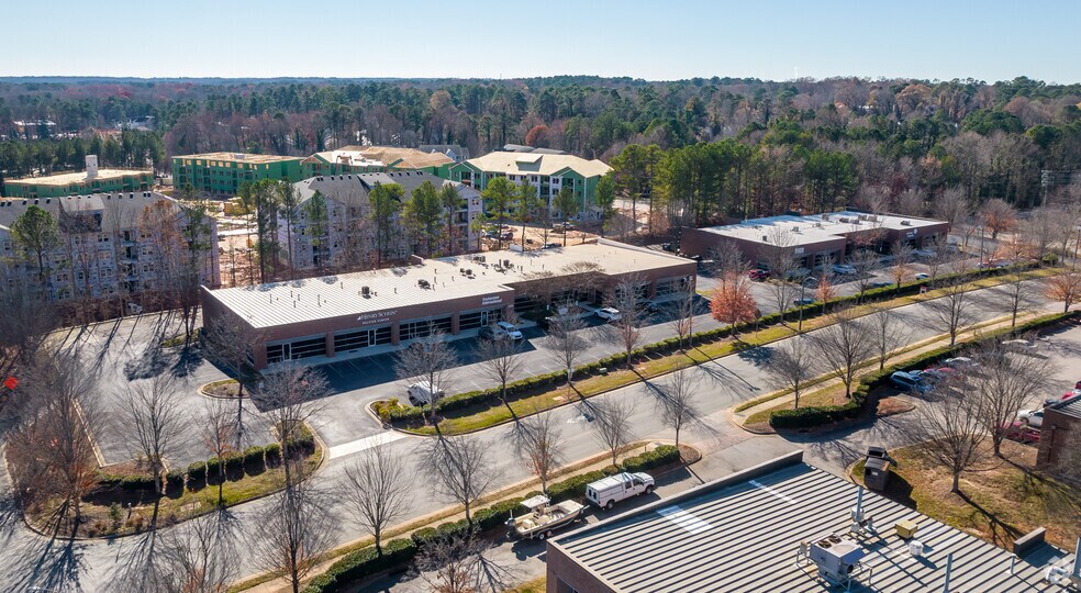 More Photos Of 625 Hutton St, Raleigh Showroom For Lease