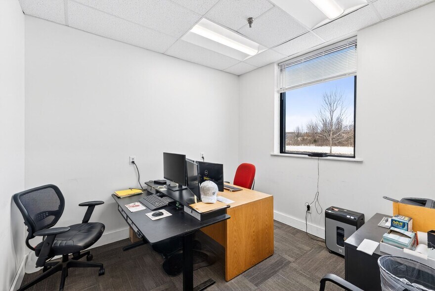 More Photos Of 1333 Research Rd, Gahanna Manufacturing For Sale