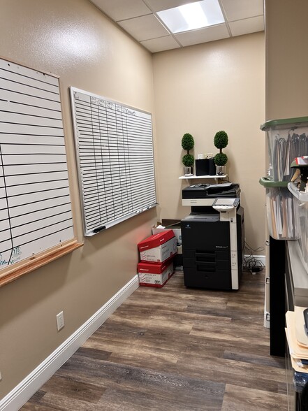 More Photos Of 3239 Old Winter Garden Rd, Orlando Flex For Sale