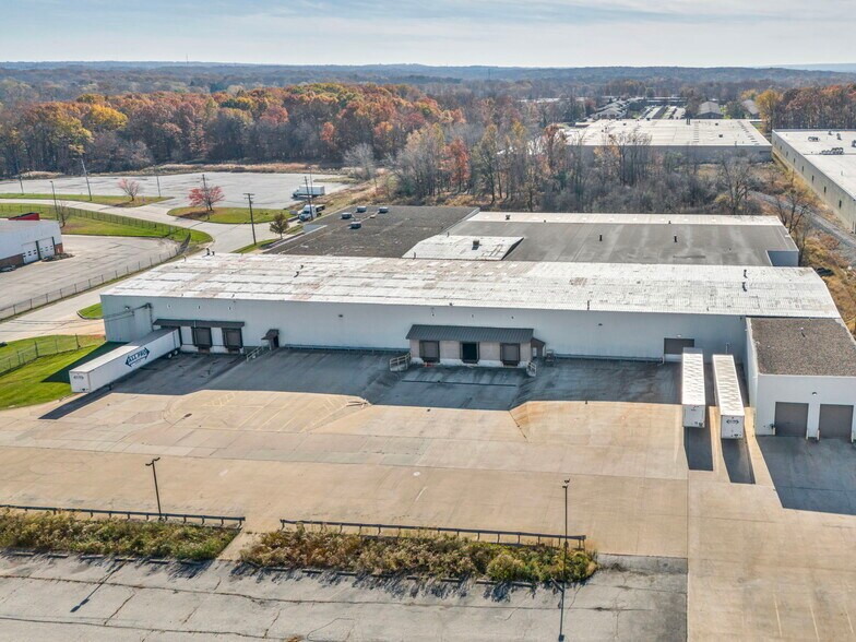 More Photos Of 5900 Pennsylvania Ave, Maple Heights Distribution For Lease