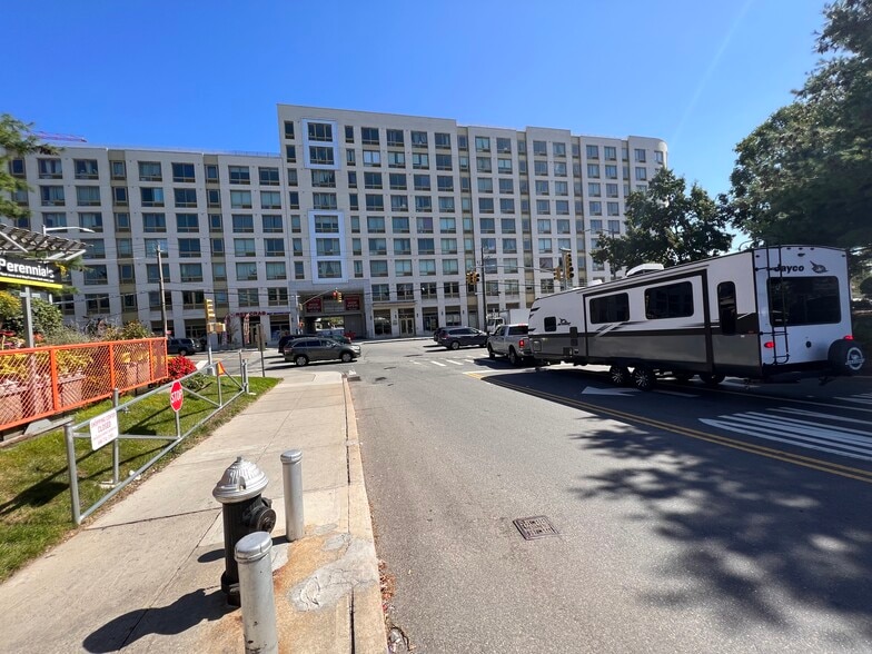 More Photos Of 911 Erskine St, Brooklyn Apartments For Lease