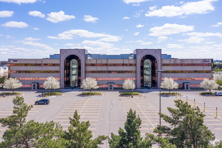 More Photos Of 17290-17800 N Laurel Park Dr, Livonia Office For Lease