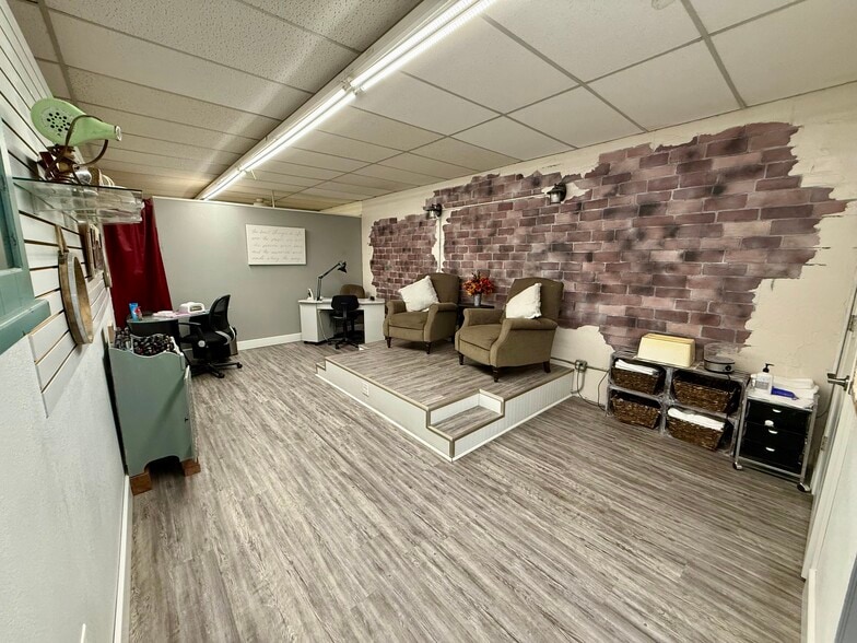 More Photos Of 219 Main St, Chadron Storefront For Sale