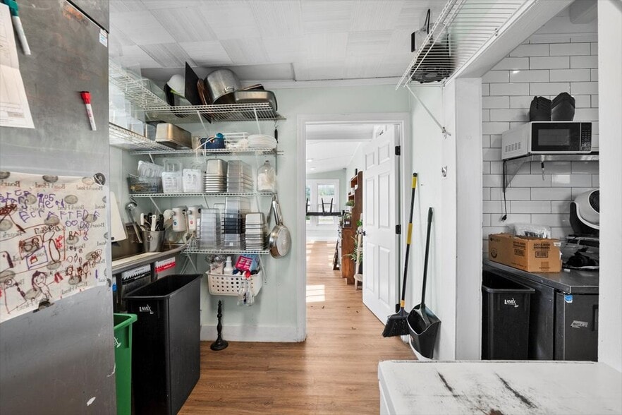 More Photos Of 4 White St, Saint Augustine Storefront For Lease