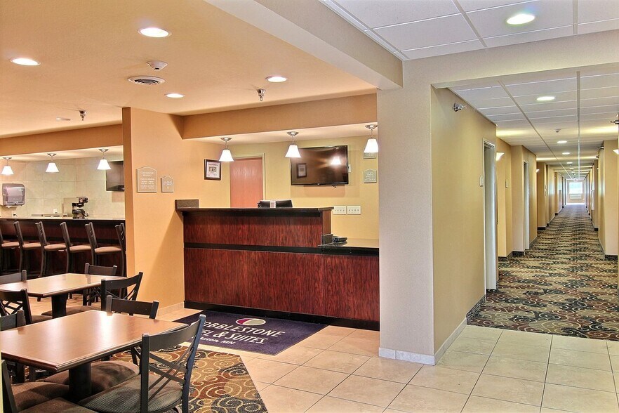 More Photos Of 2304 Sahlstrom Dr, Crookston Hotel For Sale