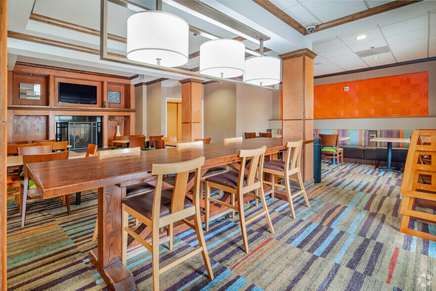 More Photos Of 4026 Wiseman Blvd, San Antonio Hotel For Sale