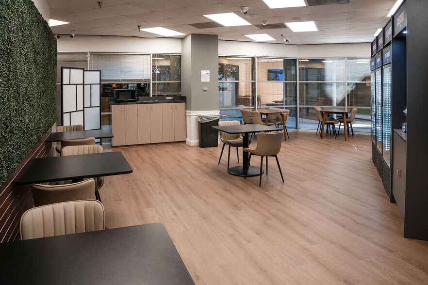 More Photos Of 15710 John F Kennedy Blvd, Houston Office For Lease