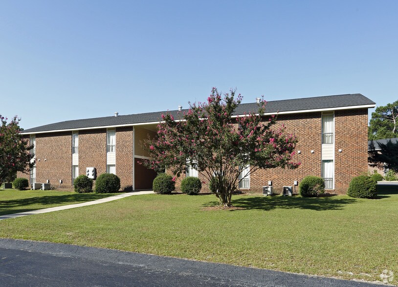More Photos Of 6535 Summertime Apartments, 6535 Jeffrey Dr, Fayetteville Apartments For Sale