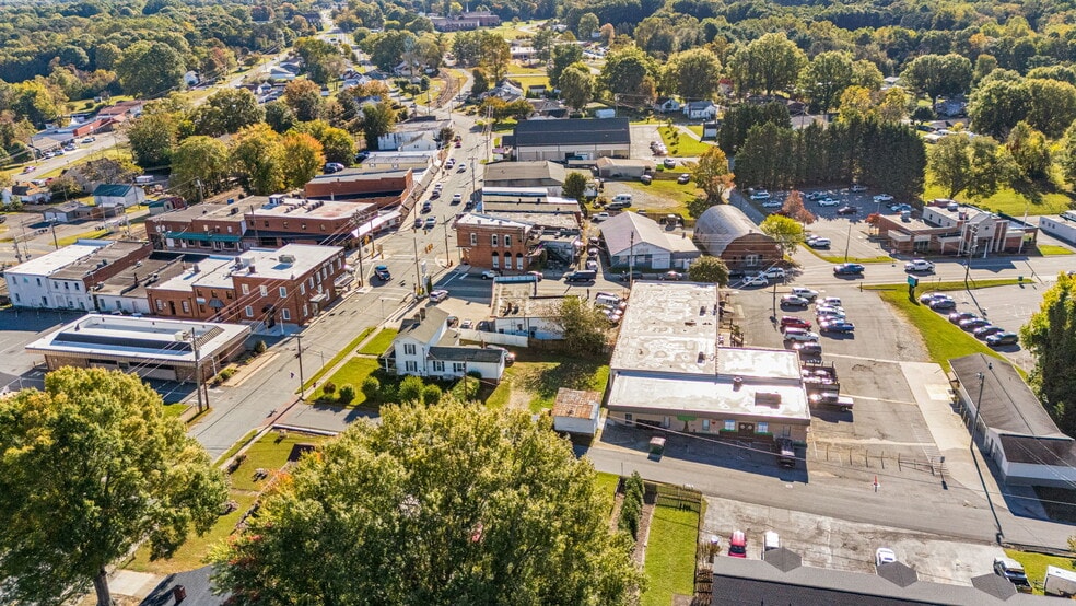 More Photos Of 204 Main St, King Convenience Store For Sale