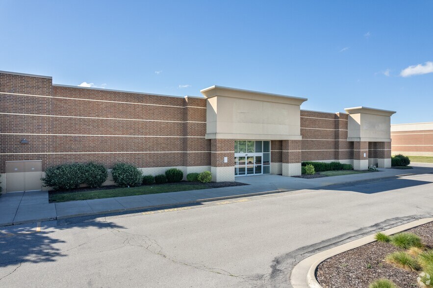 More Photos Of 10550 Maysville Rd, Fort Wayne Unknown For Lease