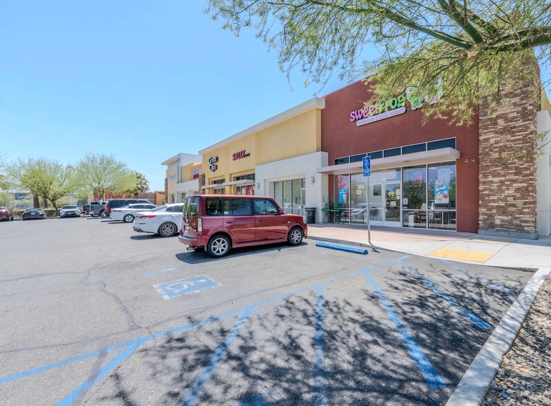 More Photos Of 12274 Palmdale Rd, Victorville Storefront For Lease