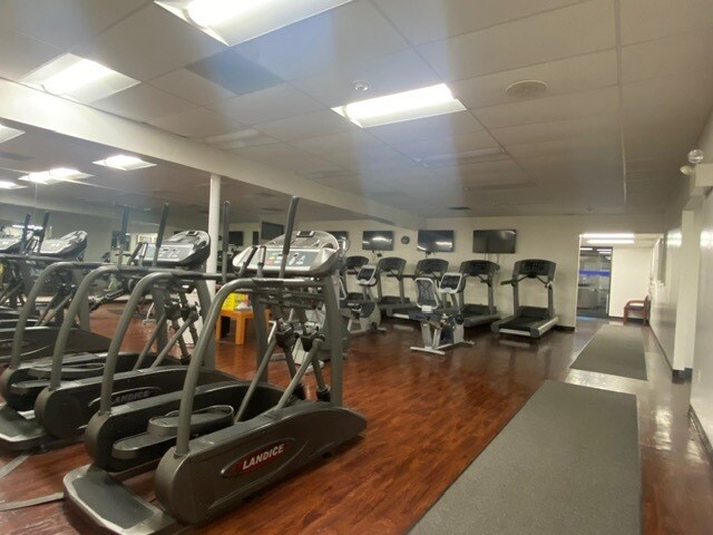 More Photos Of 20 Country Club Dr, Downingtown Medical For Lease