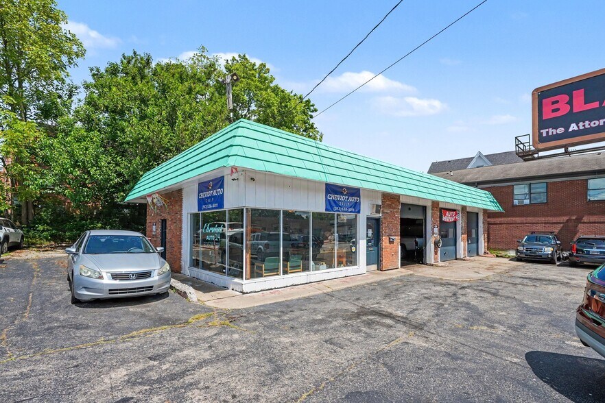 More Photos Of 3528 Harrison Ave, Cincinnati Auto Repair For Sale