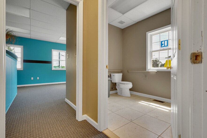 More Photos Of 1466 Hooper Ave, Toms River Medical For Lease