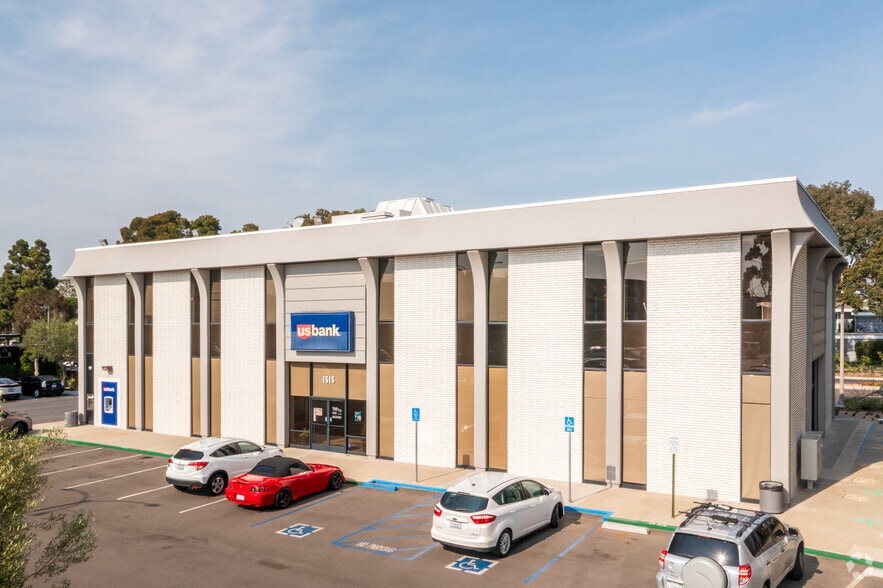 More Photos Of 1515 Westcliff Dr, Newport Beach Office For Lease