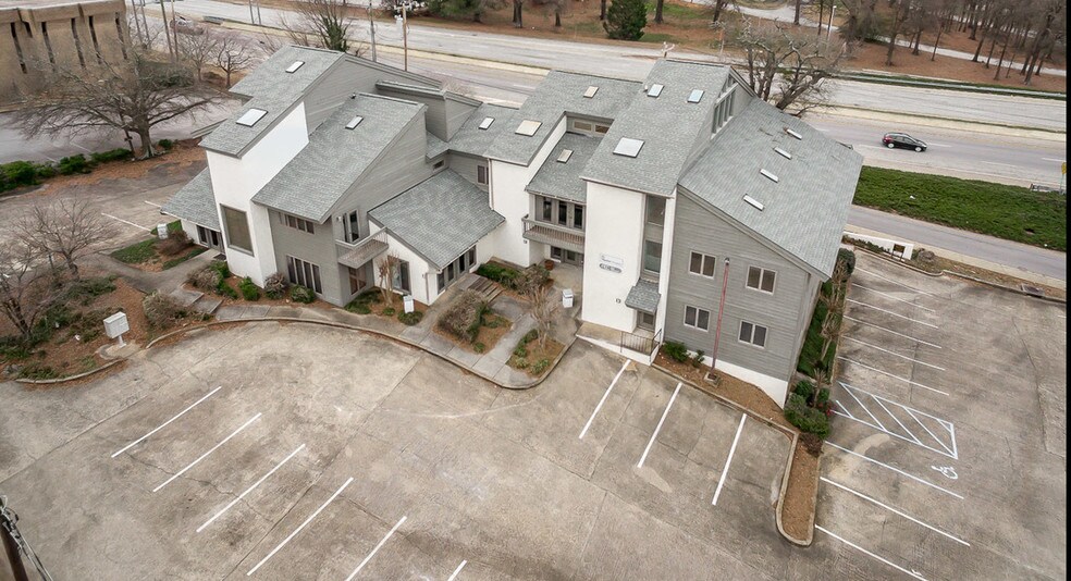 More Photos Of 1010 E North St, Greenville Loft Creative Space For Lease