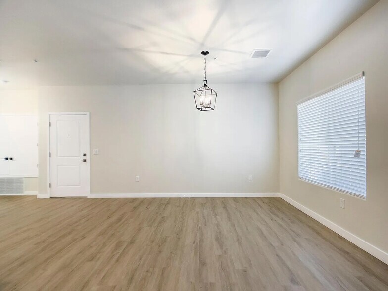 More Photos Of , Phoenix Multifamily For Sale