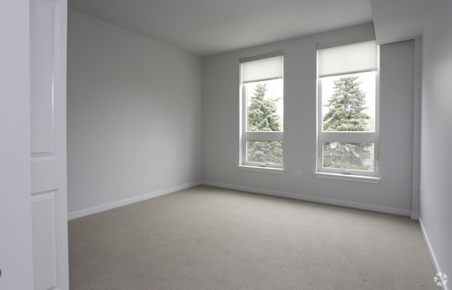 More Photos Of 1720 Central St, Evanston Apartments For Lease