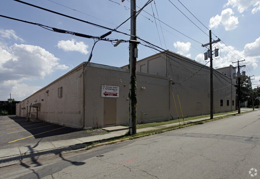More Photos Of 60-80 Willow St, East Rutherford Warehouse For Lease