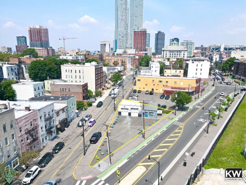 More Photos Of 475-493 Newark Ave, Jersey City Storefront Retail Residential For Sale