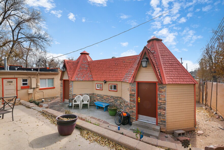 More Photos Of 2105 E Platte Ave, Colorado Springs Hotel For Sale