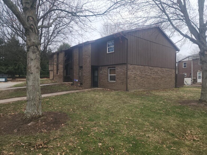 More Photos Of 744 Kingwood Dr NE, Bolivar Apartments For Sale