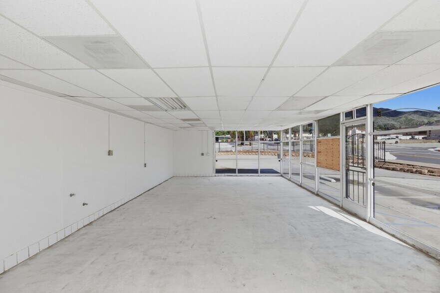More Photos Of 3383 Highland Ave, Highland Freestanding For Lease