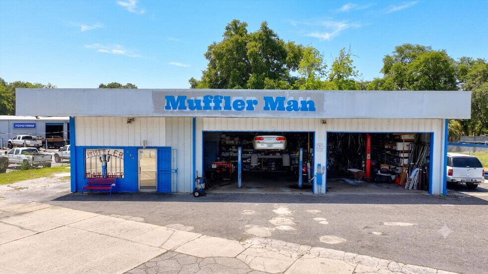 More Photos Of 905 W Memorial Blvd, Lakeland Auto Repair For Sale