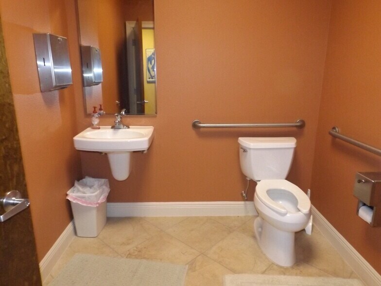 More Photos Of 733-771 Highway 466, Lady Lake Office For Sale