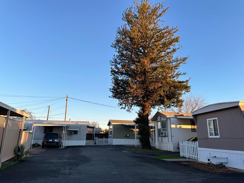 More Photos Of 2042 Tully Rd, Hughson Manufactured Housing Mobile Home Park For Sale