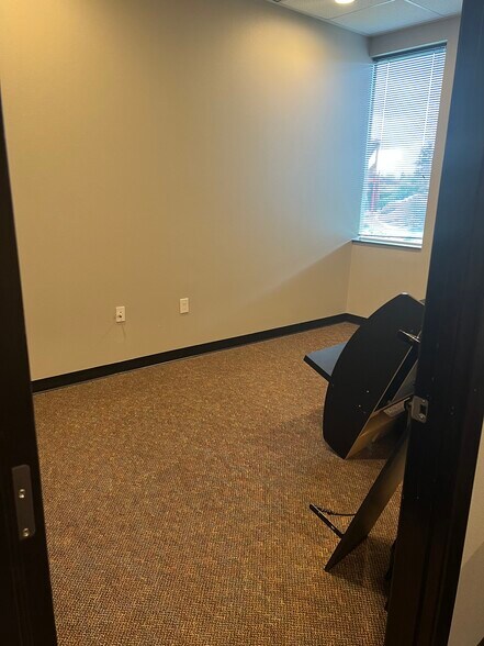 More Photos Of 3204 Smokey Point Dr, Arlington Office For Lease