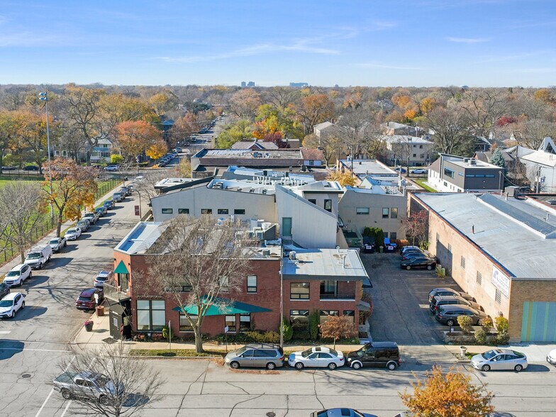 More Photos Of 1601-1607 Simpson St, Evanston Office For Sale
