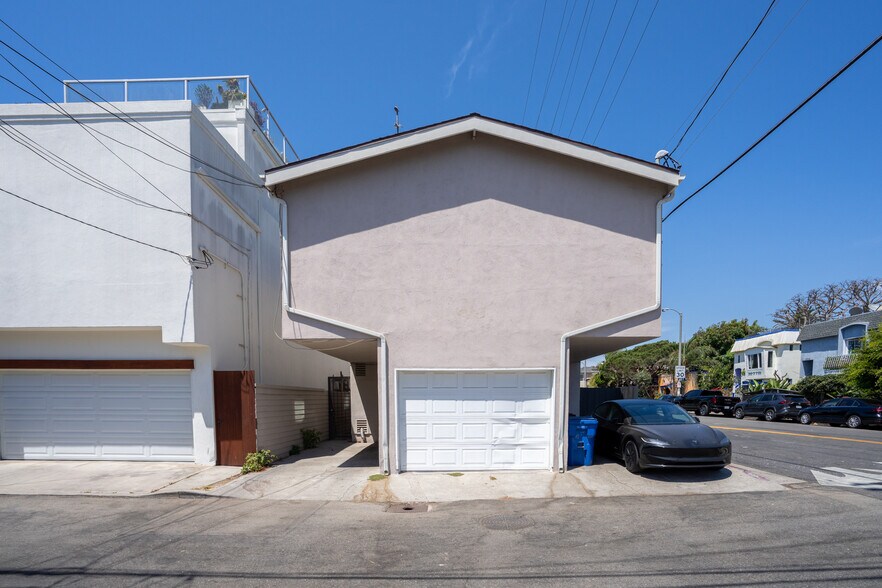 More Photos Of 40 30th Ave, Venice Multifamily For Sale