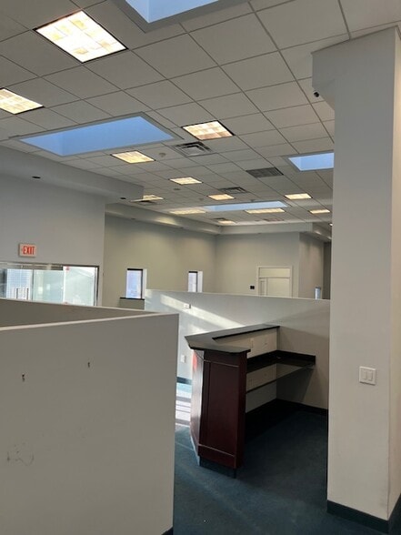 More Photos Of 7301-7307 Little River Tpke, Annandale Freestanding For Lease