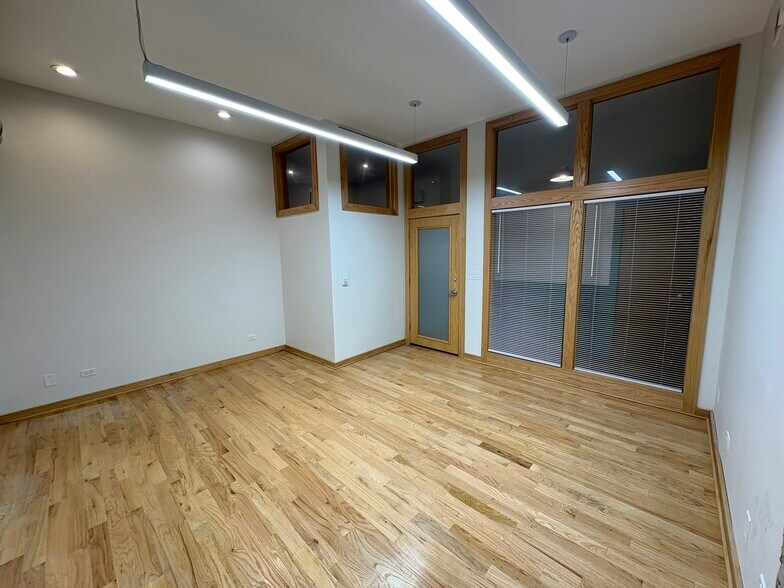 More Photos Of 435 W Diversey Pky, Chicago Apartments For Lease