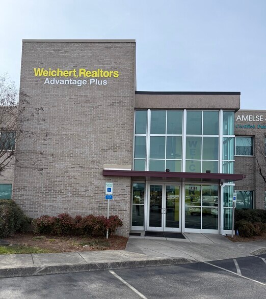 More Photos Of 10160 Parkside Dr, Knoxville Office For Lease