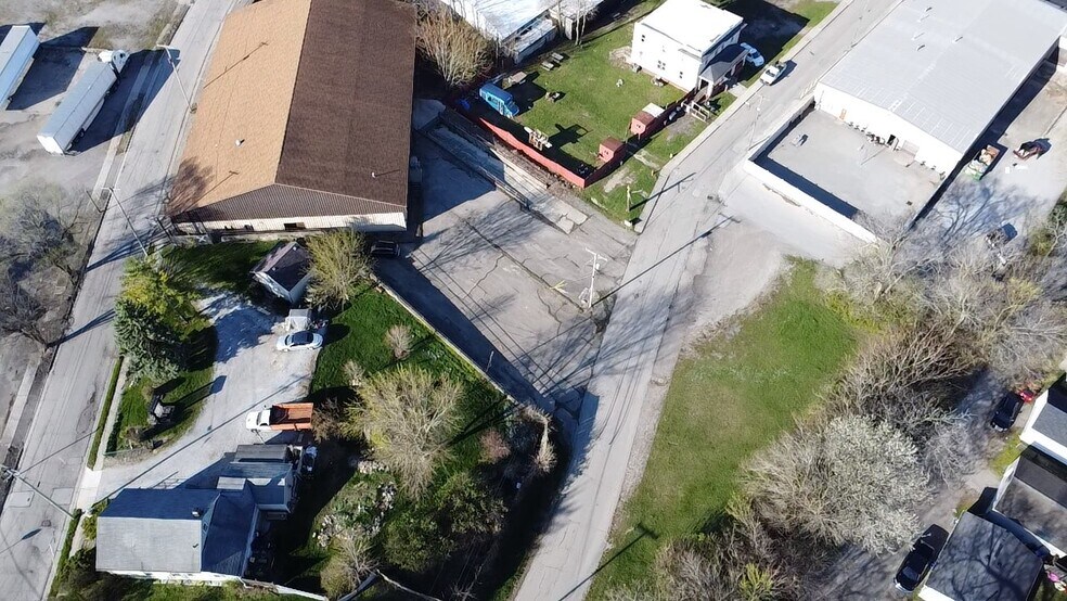 More Photos Of 165 E Circular St, Lima Warehouse For Sale