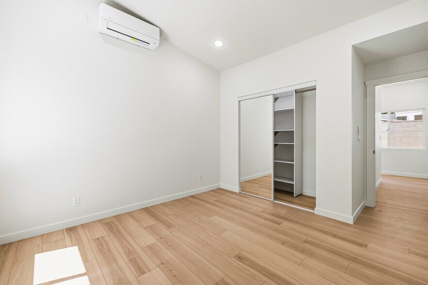 More Photos Of 22320 Itasca St, Chatsworth Apartments For Sale