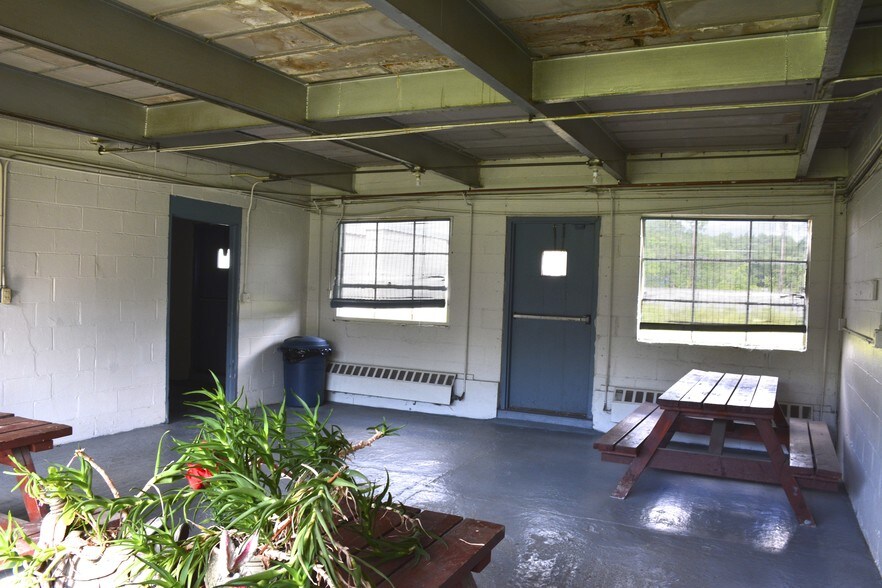 More Photos Of 63 Railroad Ave, Wallkill Warehouse For Lease